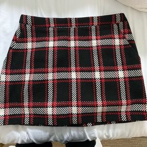 Forever 21 NWT Red, Black, and White Plaid Skir